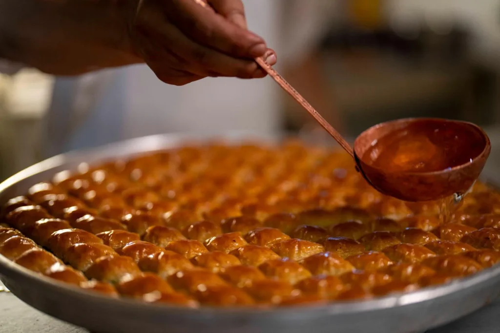 Gaziantep mutfağı ve baklava sunumu