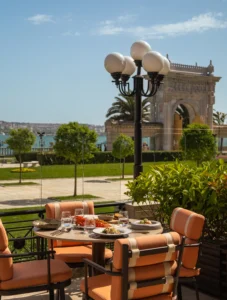 Rüya İstanbul'un Boğaz manzaralı terası