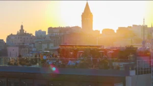 Sky Karaköy ve İstanbul manzarası