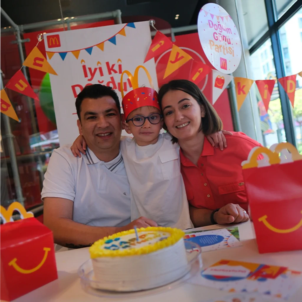 McDonald's doğum günü kutlaması